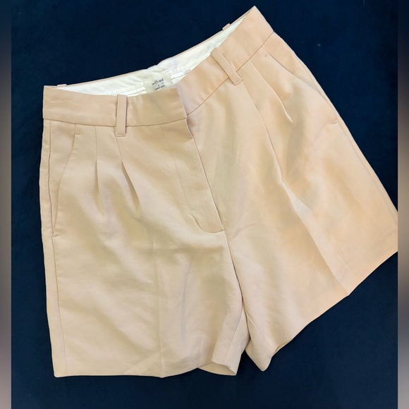 Wilfred Pants - Aritzia effortless beige shorts size 6